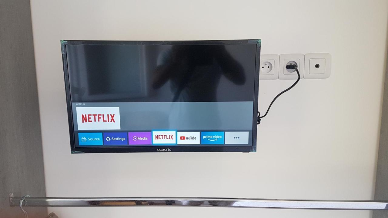 New Cheap Private Room, Kitchen , Overwieuw Sea,Tram On Spot, 12 Minutes From Nice Train Station With Tram , Beach In 17 Min Tram , Chambre Privee Pas Cher, Cuisine Equipee , Tram Sur Place, Apercu Mer, 12 Min De La Gare De Nice Avec Le Tram, 17 Min Екстер'єр фото